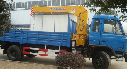 臨汾8噸隨車吊廠家直銷 專業設備，高效運輸解決方案